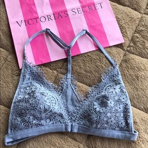 ❤️Victoria’s Secret gray lace bralet